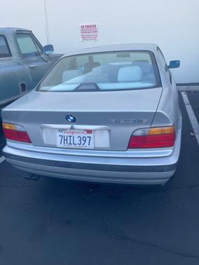 1998 BMW 323 iS