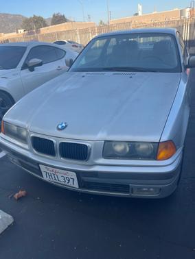 1998 BMW 323 iS
