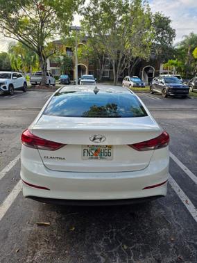 White 2018 Hyundai ELANTRA SEL
