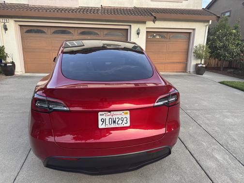 2024 Tesla Model Y Long Range