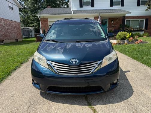 Blue 2011 Toyota Sienna XLE