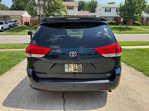 Blue 2011 Toyota Sienna XLE