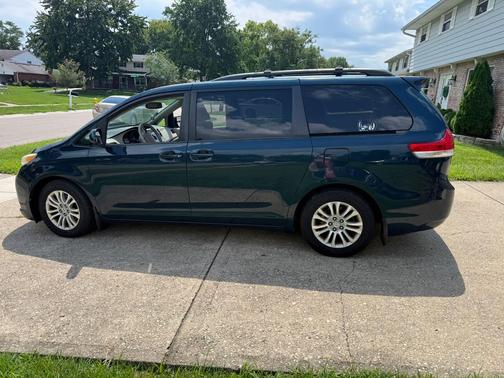 Blue 2011 Toyota Sienna XLE