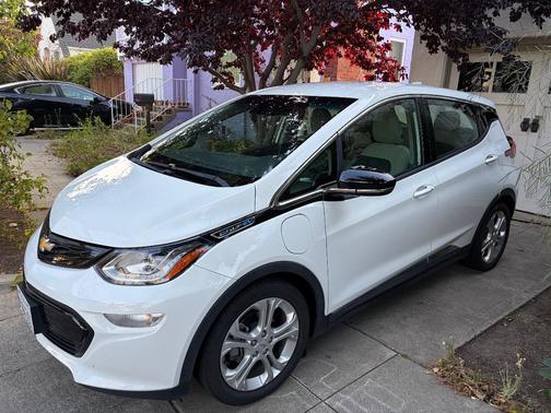 White 2020 Chevrolet Bolt EV LT