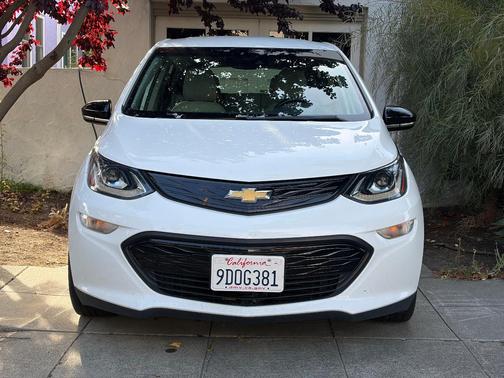 White 2020 Chevrolet Bolt EV LT