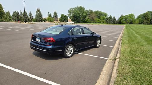 2018 Volkswagen Passat 2.0T SE