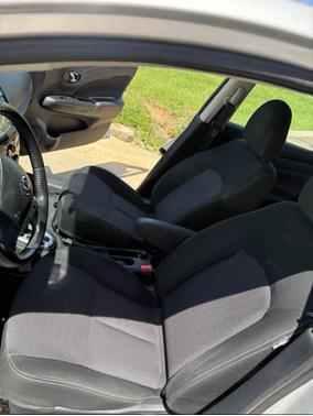 Silver 2018 Nissan Versa 1.6 SV