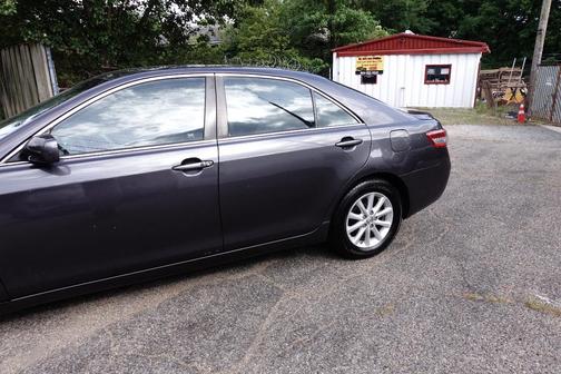 Gray 2011 Toyota Camry XLE
