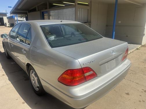 2002 Lexus LS 430 Base