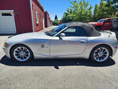 Silver 2003 BMW Z4 3.0i