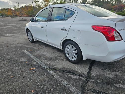 2014 Nissan Versa 1.6 SV