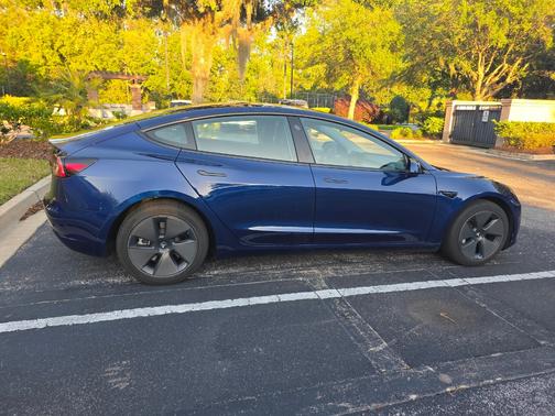 2023 Tesla Model 3 Base