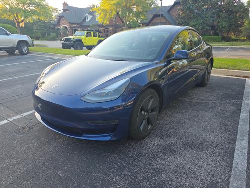 2023 Tesla Model 3 Base