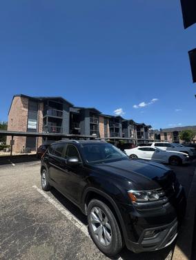 Black 2018 Volkswagen Atlas 2.0T SE