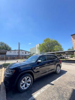 Black 2018 Volkswagen Atlas 2.0T SE