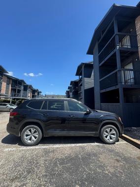 Black 2018 Volkswagen Atlas 2.0T SE