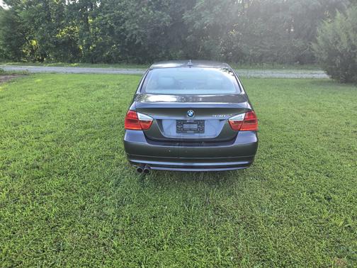 2006 BMW 330 i