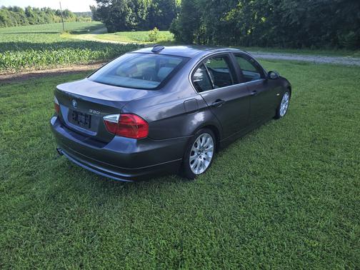 2006 BMW 330 i