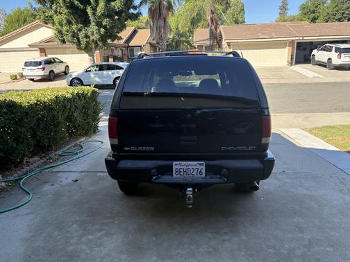 Blue 2000 Chevrolet Blazer LT