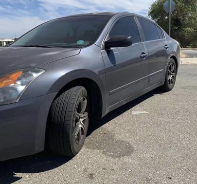 Black 2009 Nissan Altima 2.5 S
