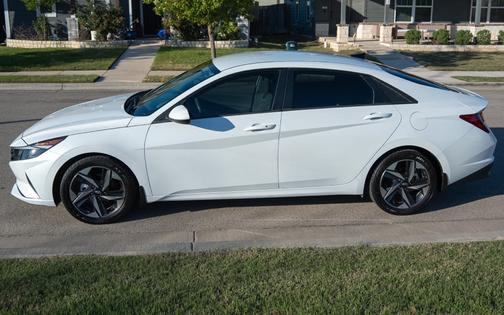 White 2023 Hyundai ELANTRA SEL