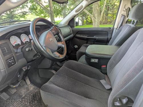 2005 Dodge Ram 3500 Laramie Quad Cab DRW