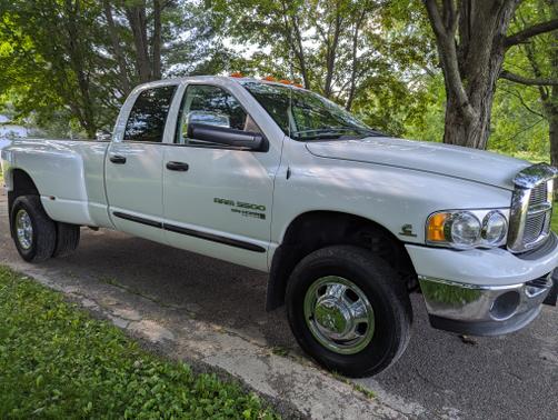 2005 Dodge Ram 3500 Laramie Quad Cab DRW