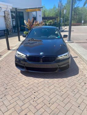 Black 2018 BMW 540 i