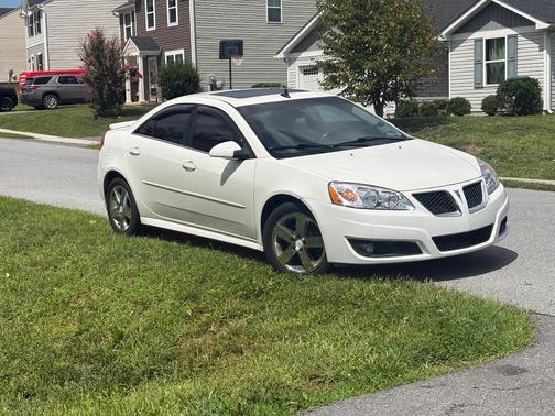 White 2010 Pontiac G6 Base
