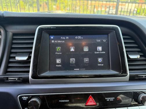 Black 2019 Hyundai SONATA SE