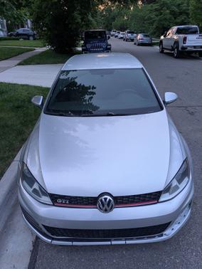 2015 Volkswagen Golf GTI 2.0T S 4-Door