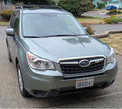 Green 2015 Subaru Forester 2.5i Premium