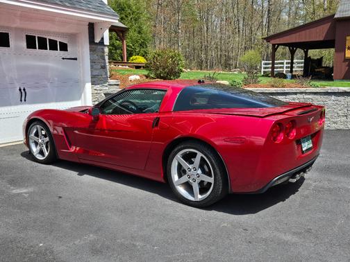 Red 2005 Chevrolet Corvette Base