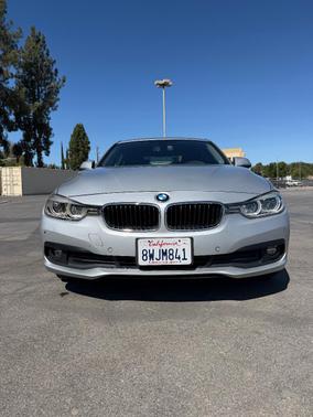 Silver 2018 BMW 320 i