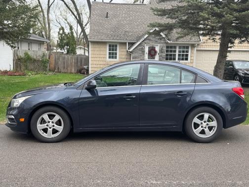 2015 Chevrolet Cruze 1LT