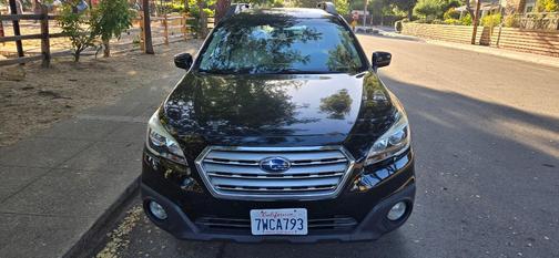Black 2017 Subaru Outback 2.5i Premium