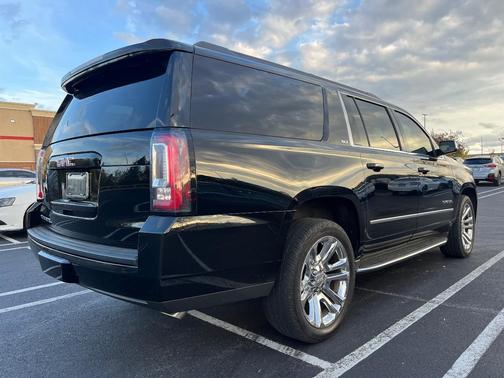 Black 2018 GMC Yukon XL SLT