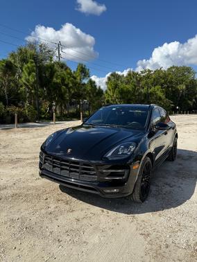 Black 2018 Porsche Macan Macan Turbo