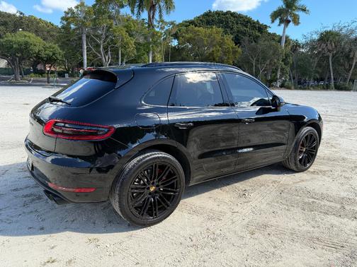 Black 2018 Porsche Macan Macan Turbo