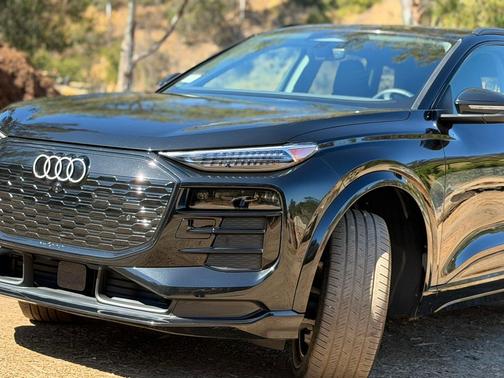 Black 2025 Audi Q6 e-tron Premium Plus quattro