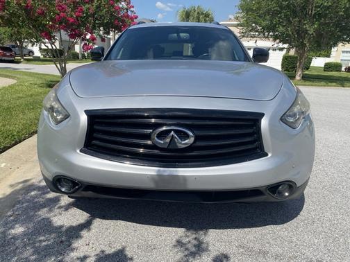 2015 INFINITI QX70 Base
