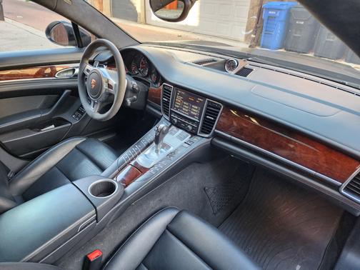 2014 Porsche Panamera Panamera Turbo Executive
