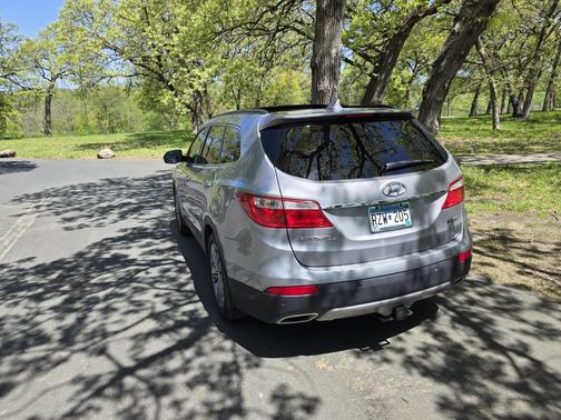 2016 Hyundai SANTA FE SE