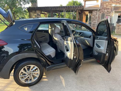2018 Hyundai TUCSON SE