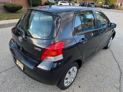 2011 Toyota Yaris Base