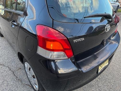 2011 Toyota Yaris Base