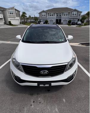 White 2016 Kia Sportage SX