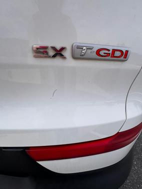 White 2016 Kia Sportage SX