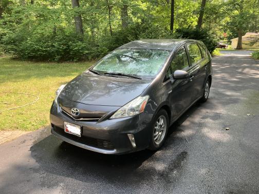 2012 Toyota Prius v Five