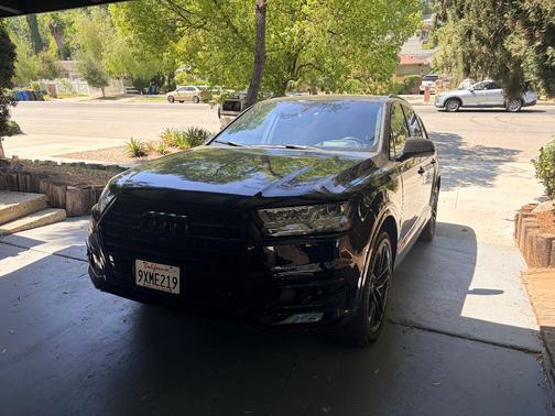 Black 2017 Audi Q7 3.0T Prestige